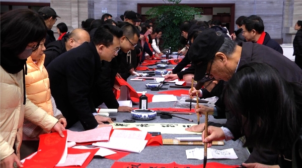 山西省书协在太原理工大学举办“万福迎春”公益活动启动仪式